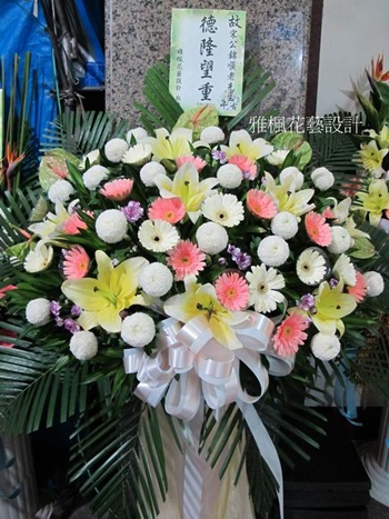 白色的祝福鮮花柱提供外送服務推薦0920768477員林花店