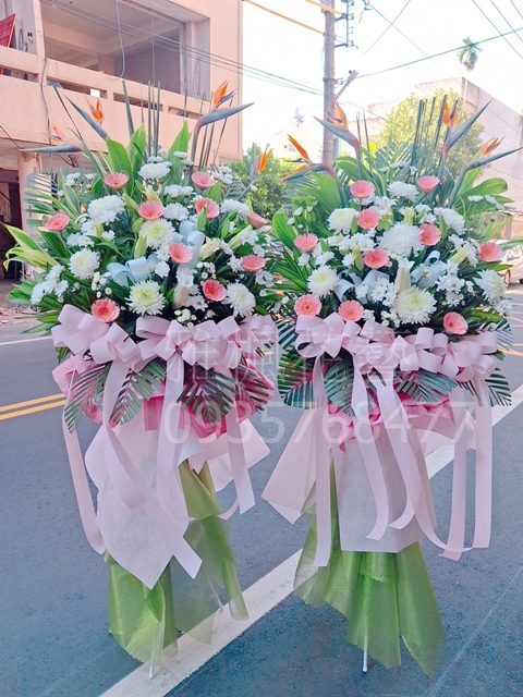 草屯花店推薦-喪事高架花柱配送-草屯殯儀館追思花籃