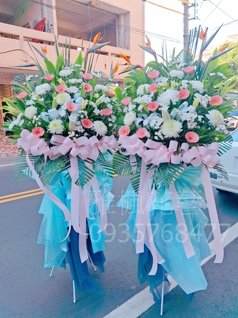 草屯告別式花禮-專業師資花藝師手工設計-全區配送