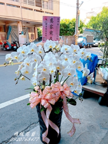 雲林斗六市文殊寺喪事花籃