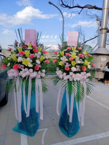 明心花園生命園區送花籃花柱